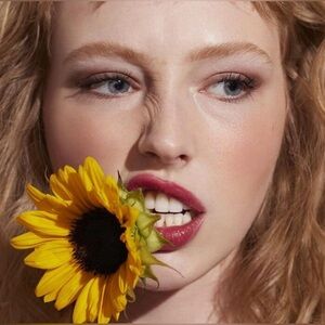 Well People Expressionist Pro Mascara - Black